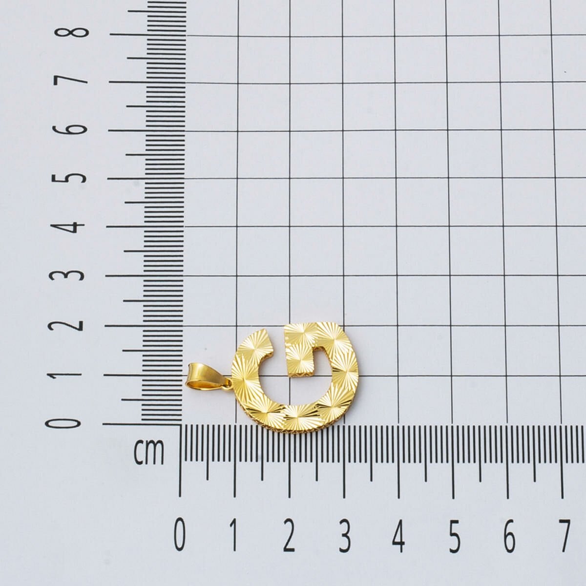 14K Yellow Gold 3 Dimensional Engraved G Initial Necklace