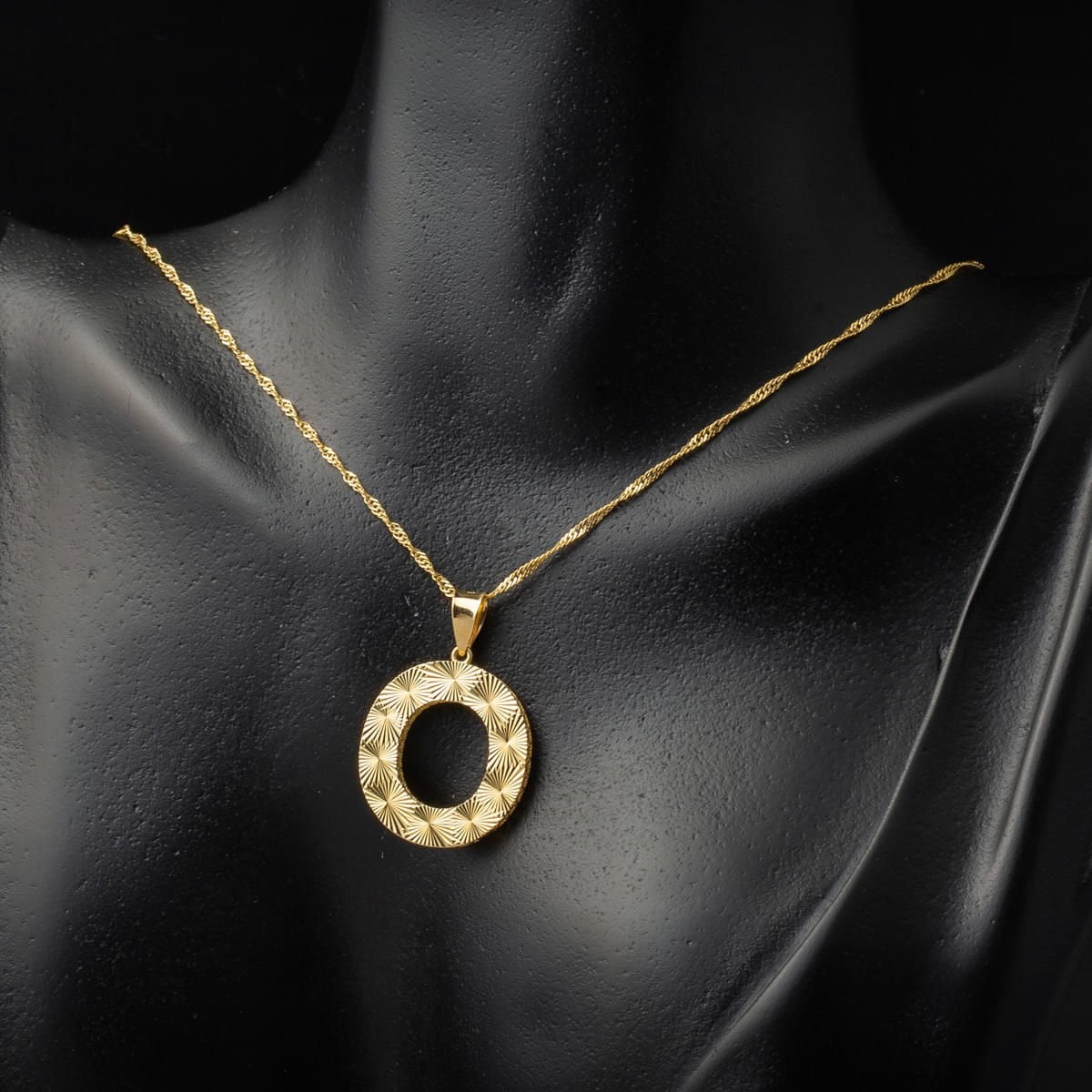 14K Yellow Gold 3 Dimensional Engraved Initial O Necklace
