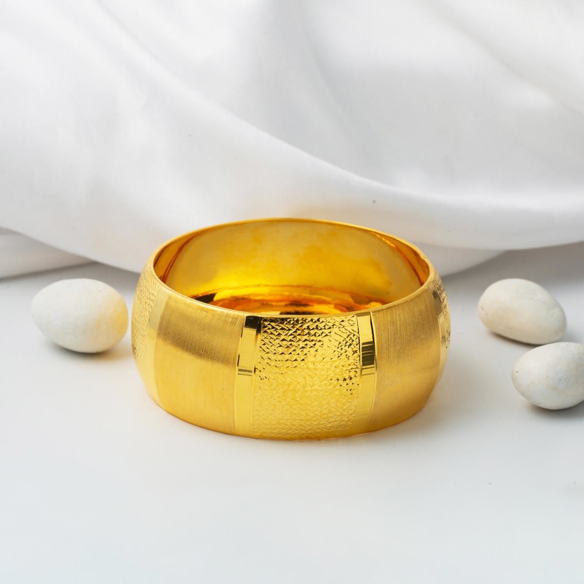 14K Yellow Gold 3 cm Wide Extra Wide Bangle