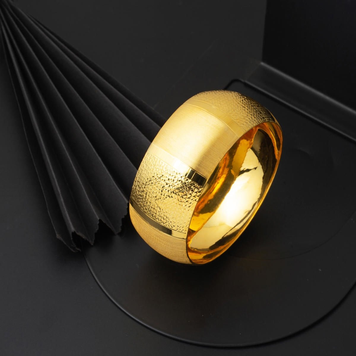 14K Yellow Gold 3 cm Wide Extra Wide Bangle