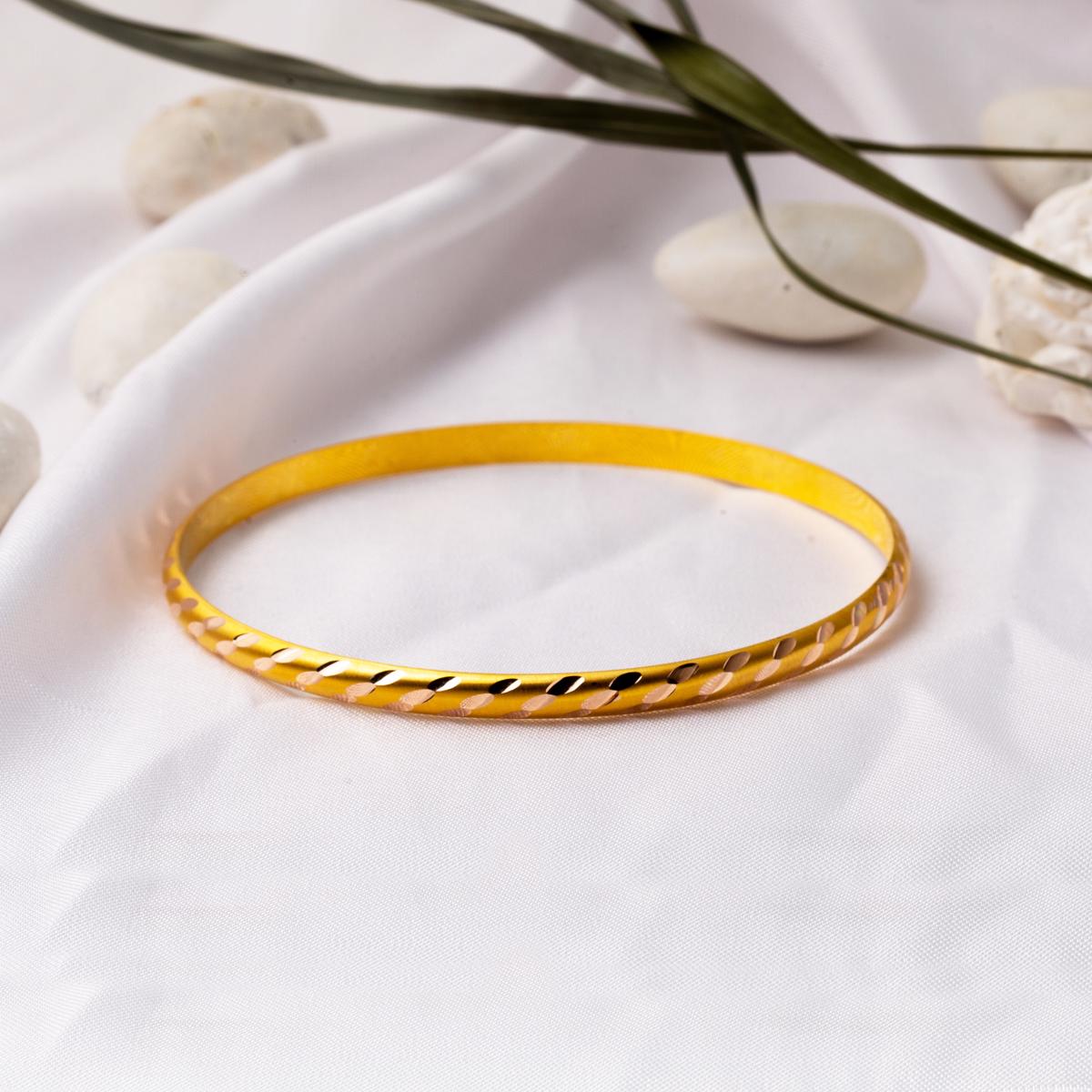 14K Yellow Gold Gift Bangle
