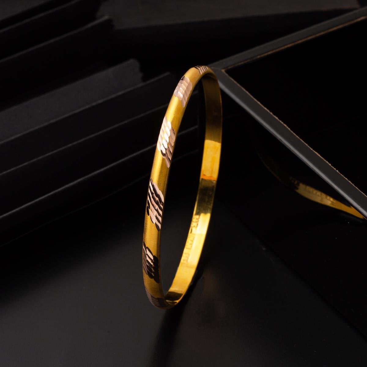 14K Yellow Gold Gift Bangle (3.6 g)