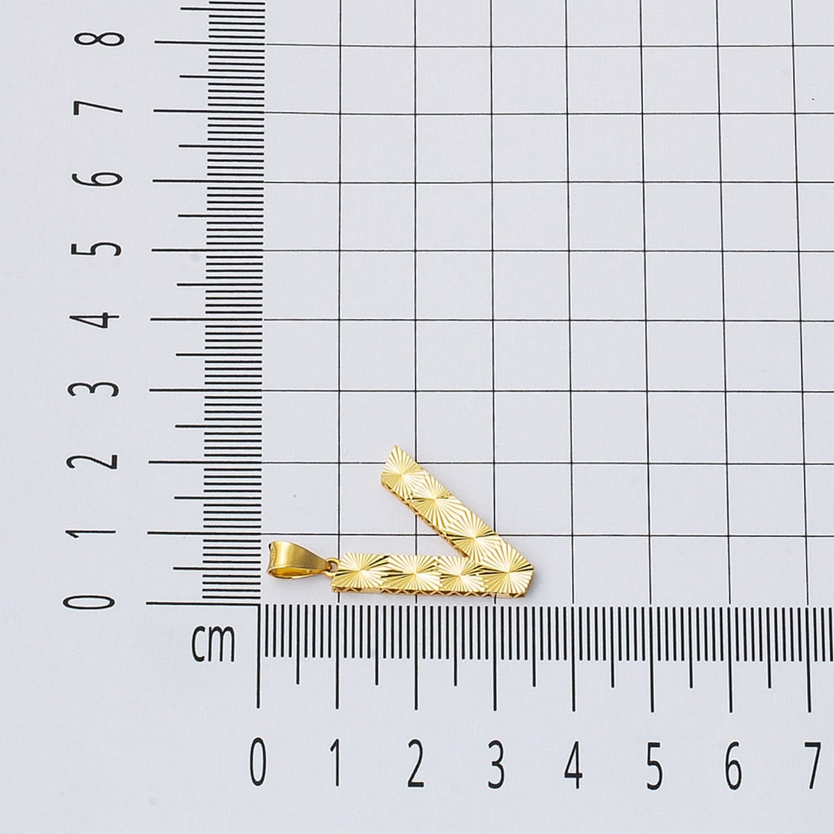 14K Yellow Gold Engraved V Initial Pendant
