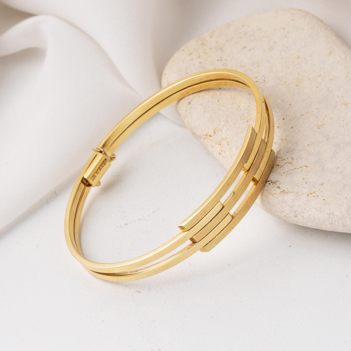 14K Yellow Gold Ribbed Hinged Cuff Bangle