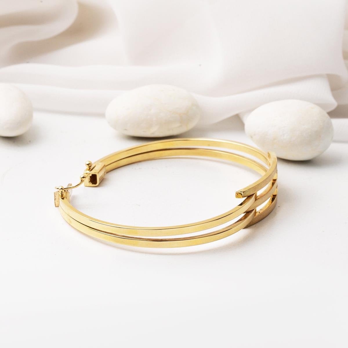 14K Yellow Gold Ribbed Hinged Cuff Bangle