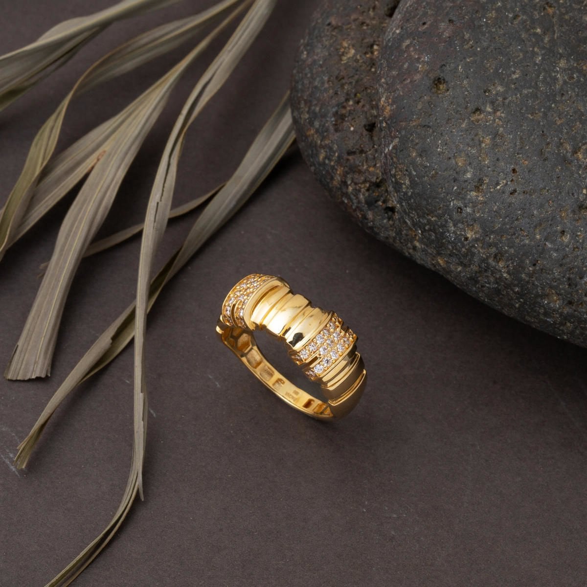 14K Yellow Gold Women's Cubic Zirconia Ring (3.74 g)