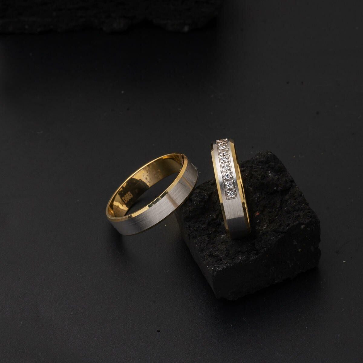14K Yellow Gold Square-Cut Cubic Zirconia Women's Wedding Band Ring