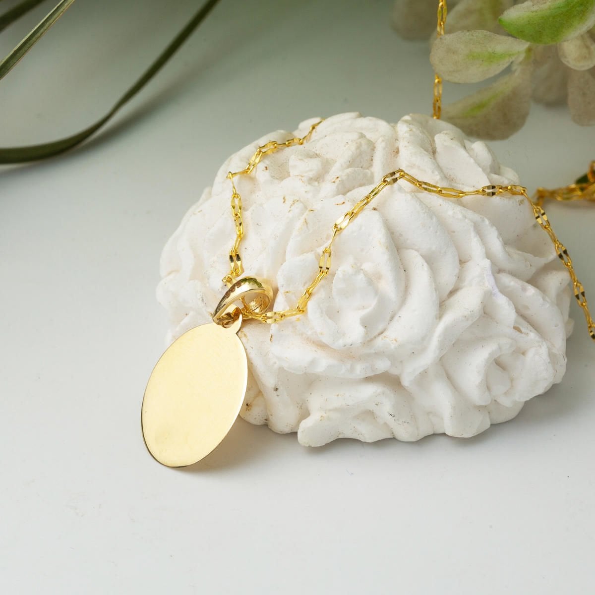 14K Yellow Gold Oval Plate Necklace