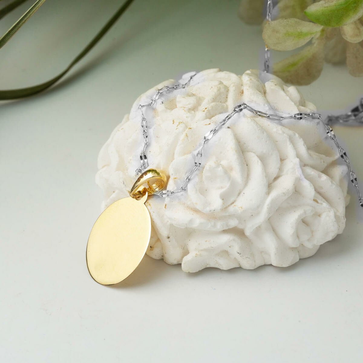 14K Gold Oval Plate Pendant