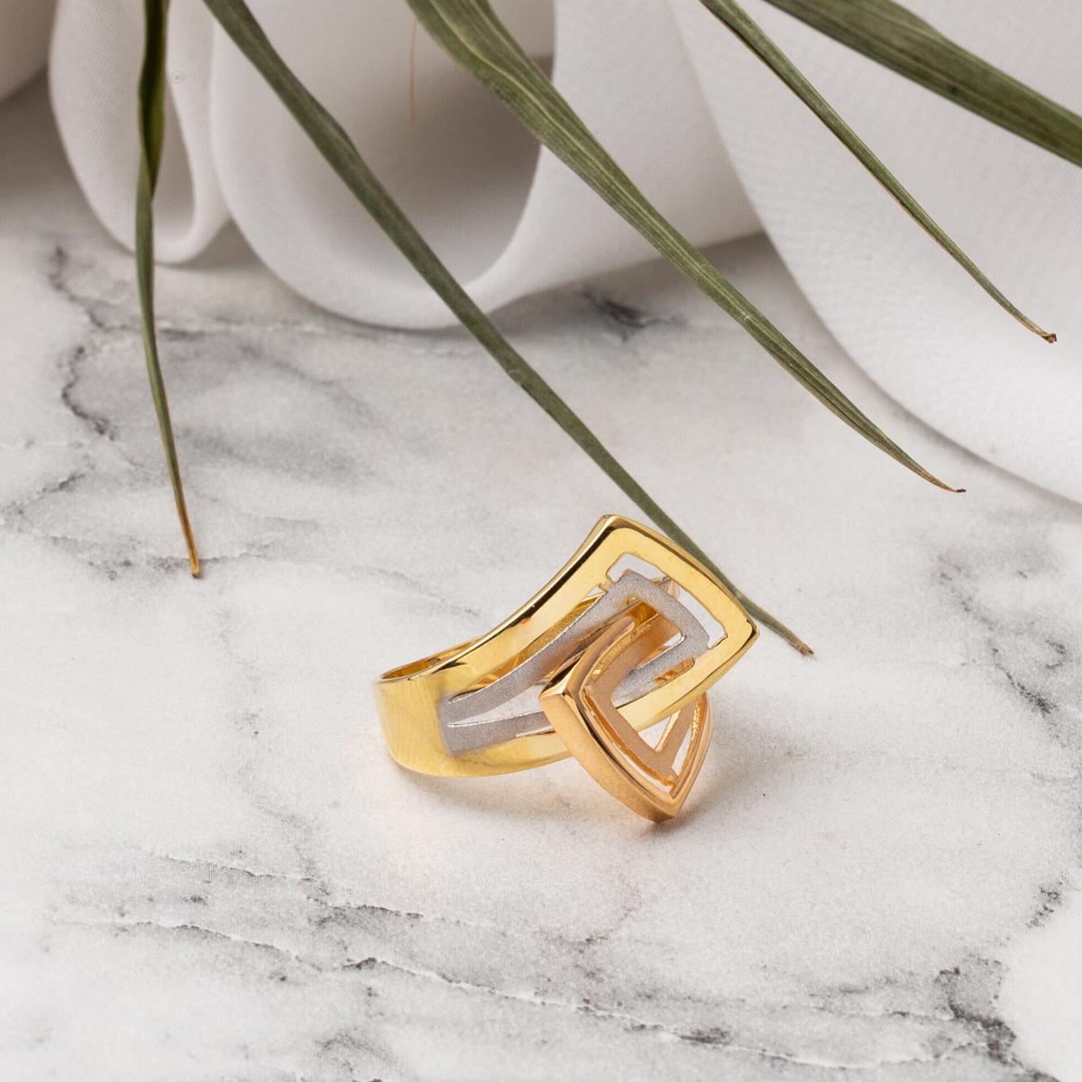 14K Yellow Gold Pyramid Ring