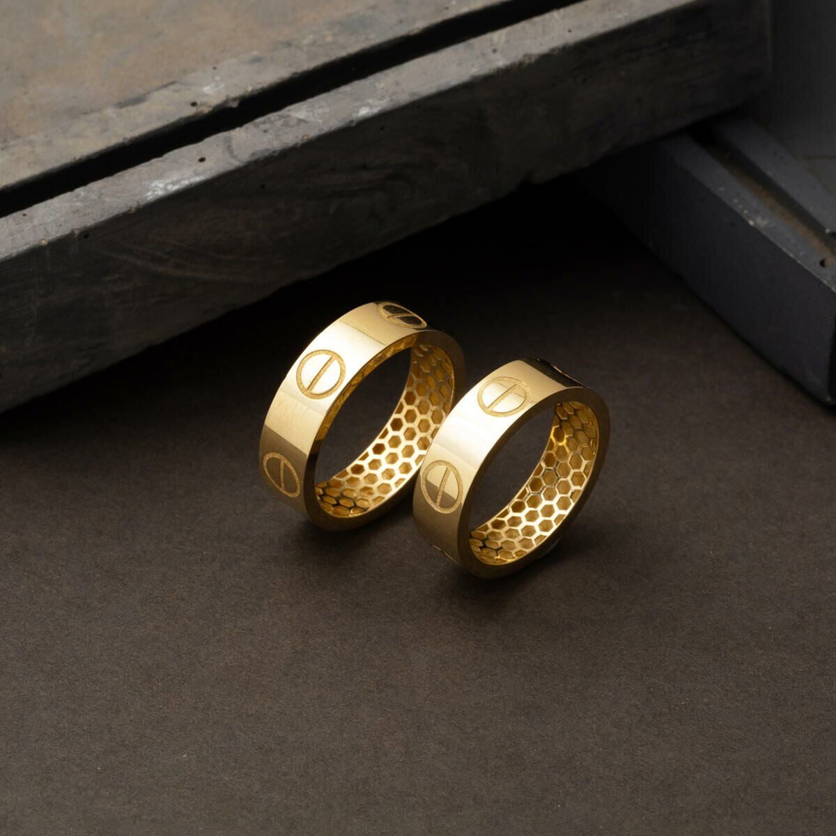 14K Yellow Gold Screw Detail Wedding Band Ring