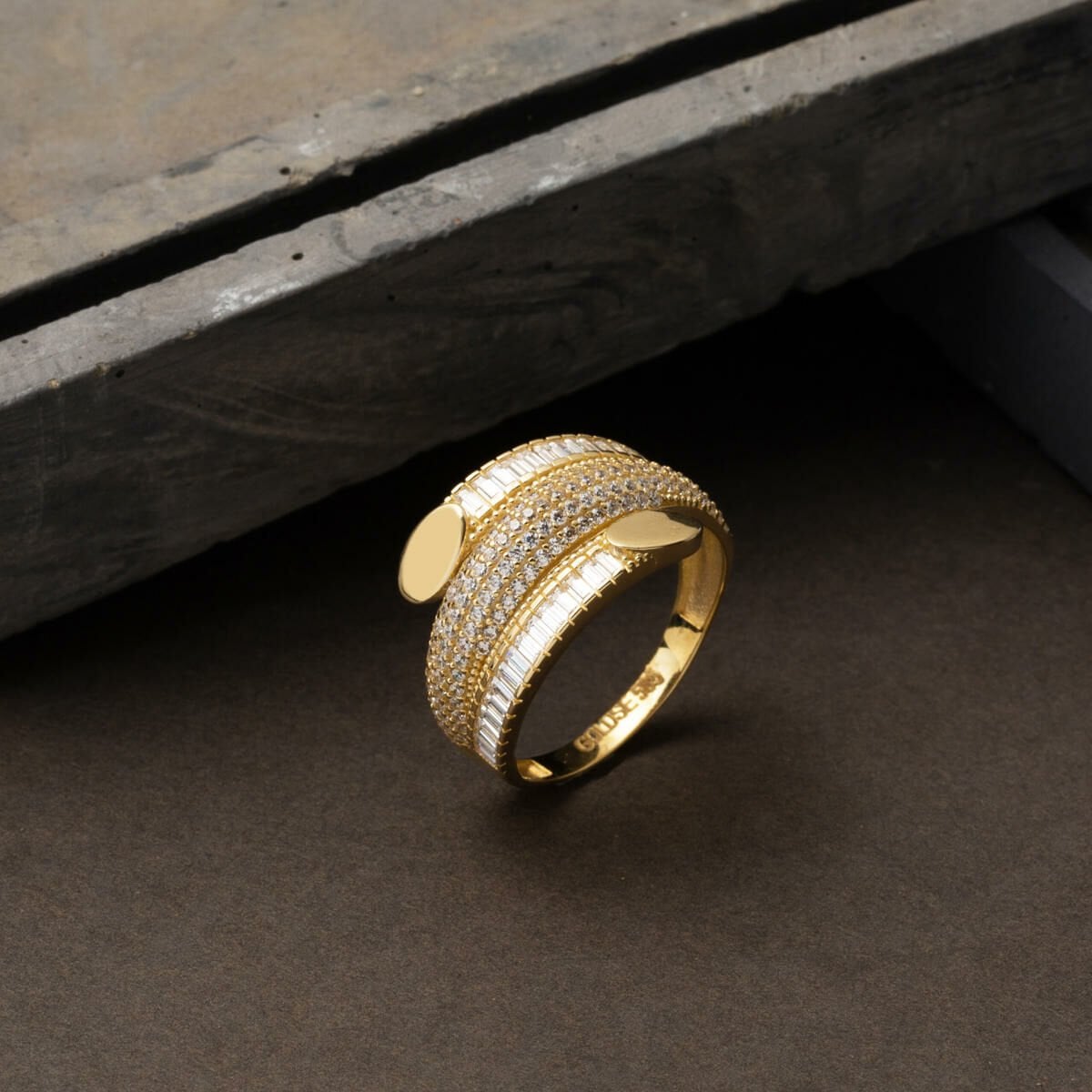 14K Yellow Gold Baguette Cubic Zirconia Women's Ring (3.03 g)