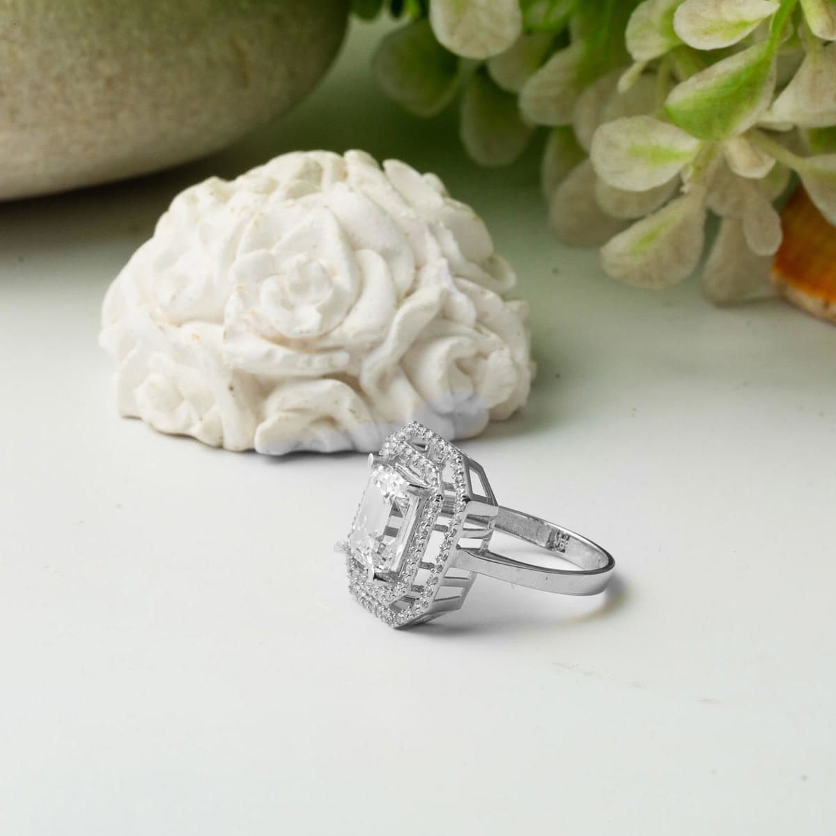 14K White Gold Baguette Cubic Zirconia Ring (4.08 g)