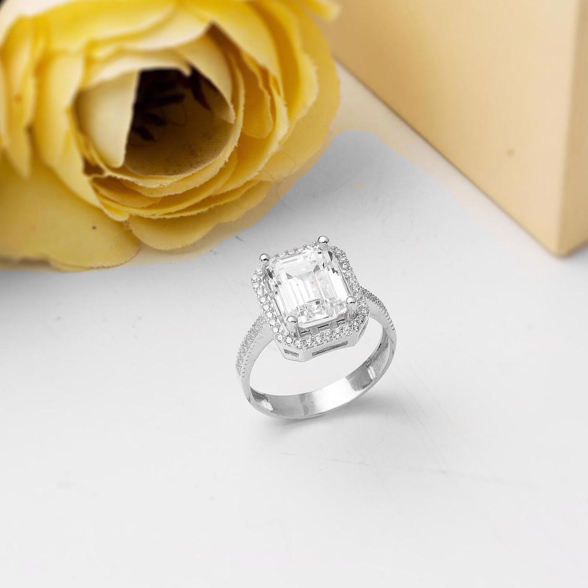 14K White Gold Baguette Cubic Zirconia Ring (4.29 g)