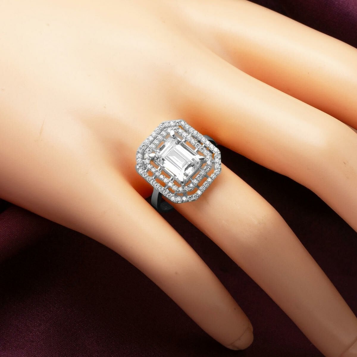 14K White Gold Baguette Cubic Zirconia Ring (4.08 g)