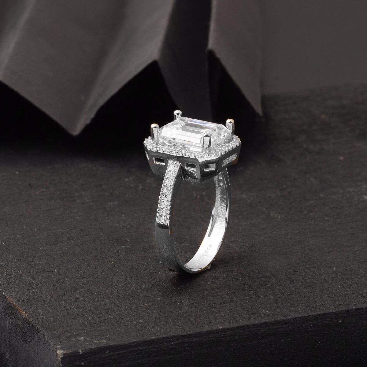 14K White Gold Baguette Cubic Zirconia Ring (4.29 g)