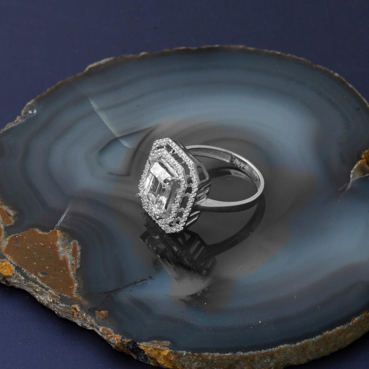 14K White Gold Baguette Cubic Zirconia Ring (4.08 g)