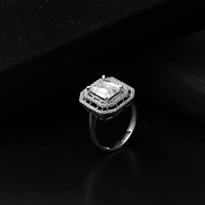 14K White Gold Baguette Cubic Zirconia Ring (4.08 g)