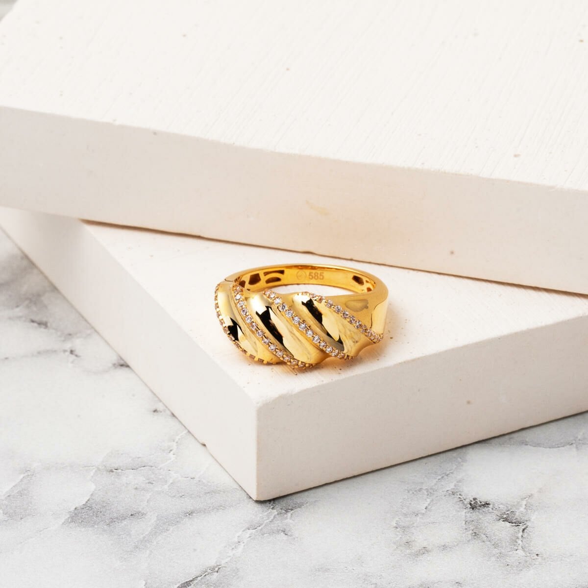 14K Yellow Gold Twisted Cubic Zirconia Women's Ring