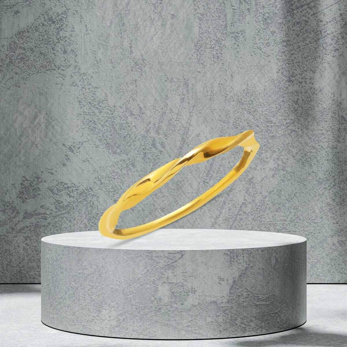 14K Yellow Gold Twisted Ring (1.15 g)