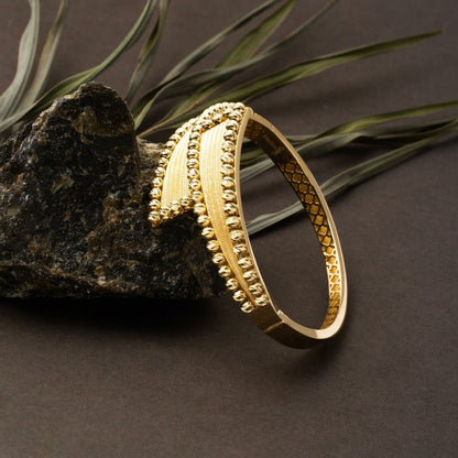 14K Yellow Gold Bead Mesh Hinged Cuff Bangle