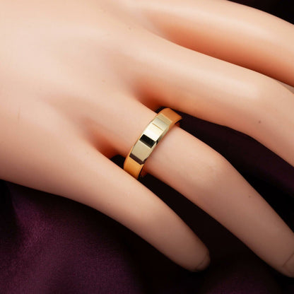 14K Yellow Gold Square-Cut 5 mm Wide Women's Wedding Band