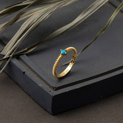 14K Yellow Gold Turquoise Ring