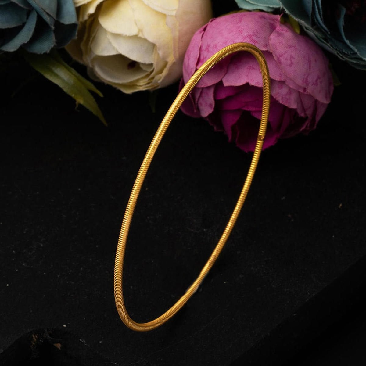 14K Yellow Gold Ajda Ribbed Bangle (8 g)