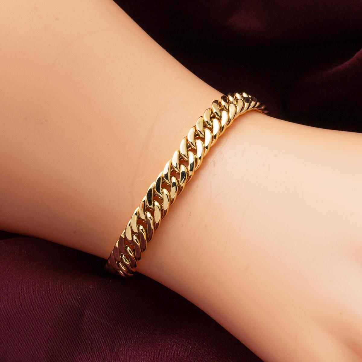 14K Yellow Gold Curb Bracelet (8.89 g)