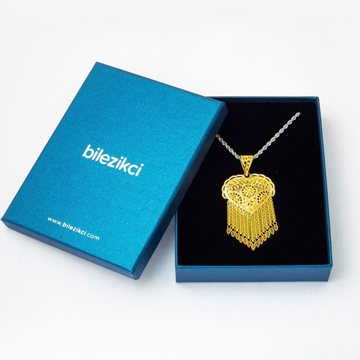 14K Yellow Gold Indian Style Heart Pendant