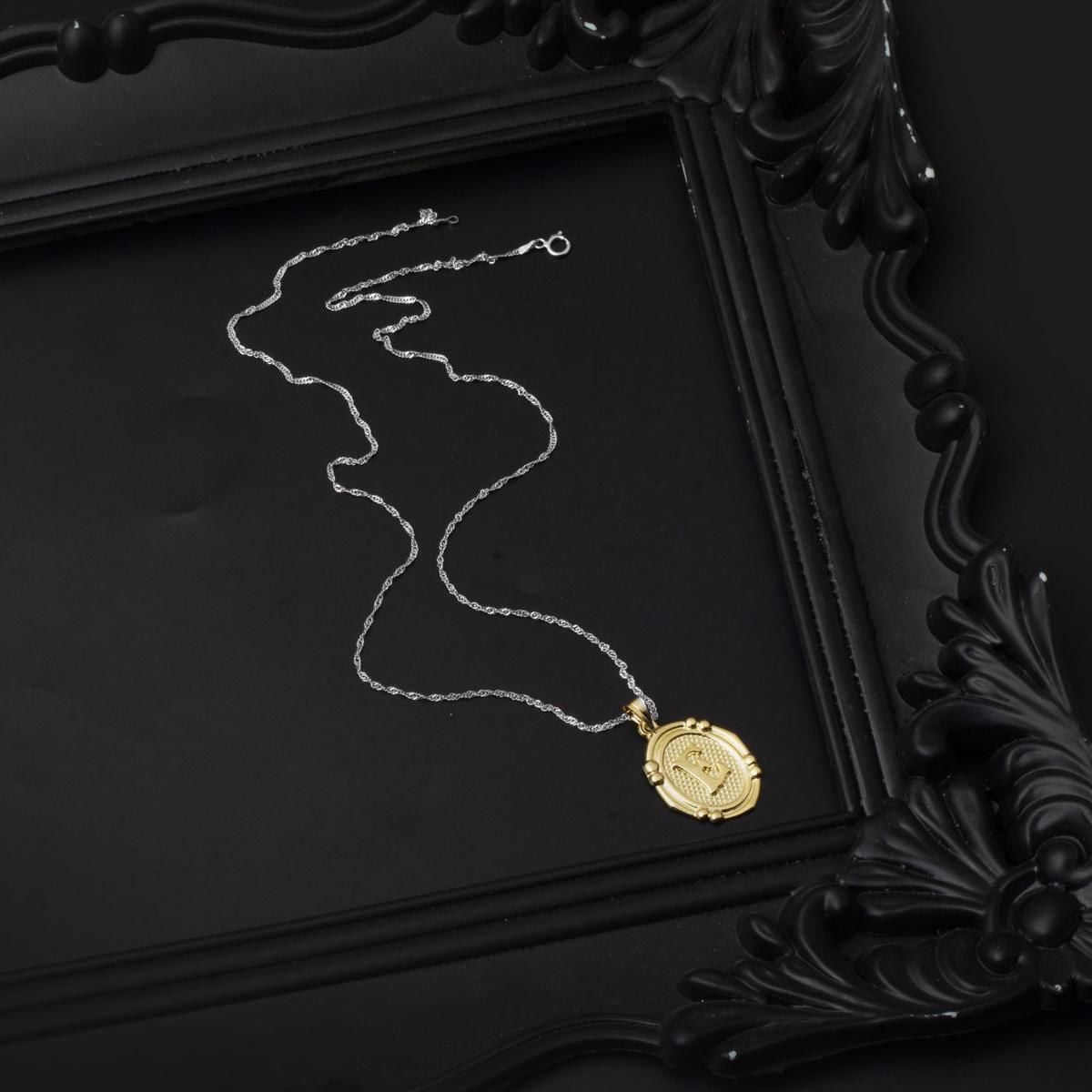 14K Yellow Gold Italian Initial E Pendant