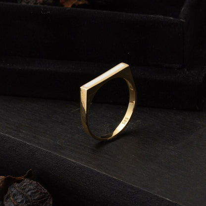 14K Yellow Gold Design Enamel Ring