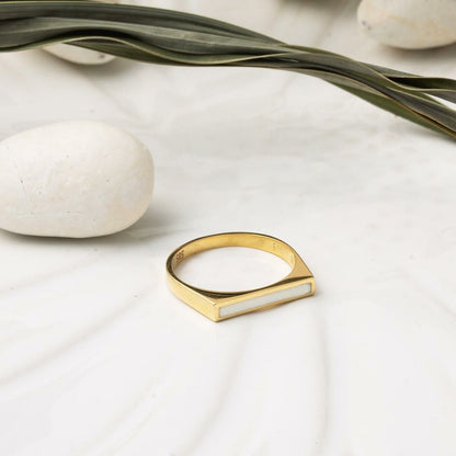 14K Yellow Gold Design Enamel Ring