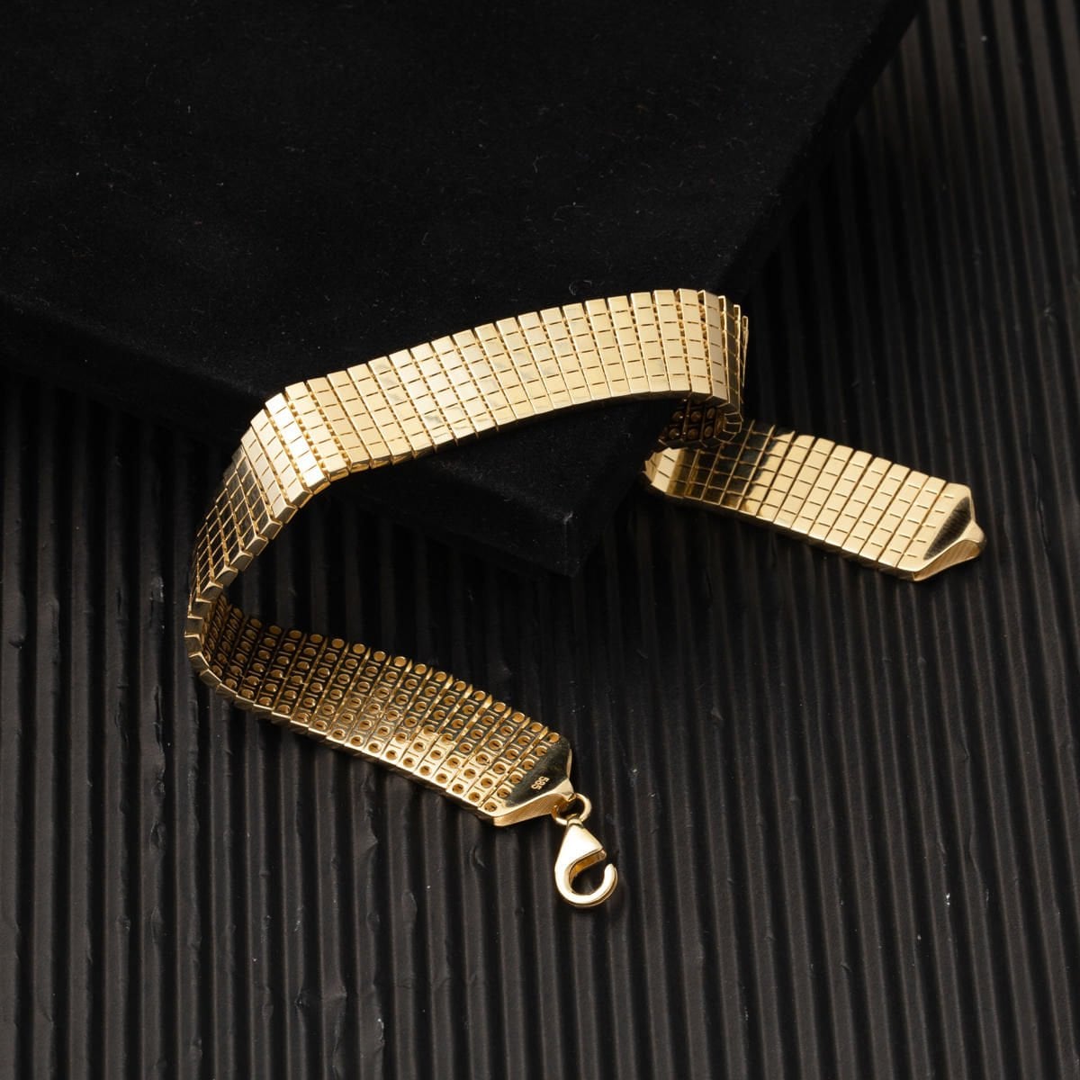 14K Yellow Gold Wide Mesh Bracelet