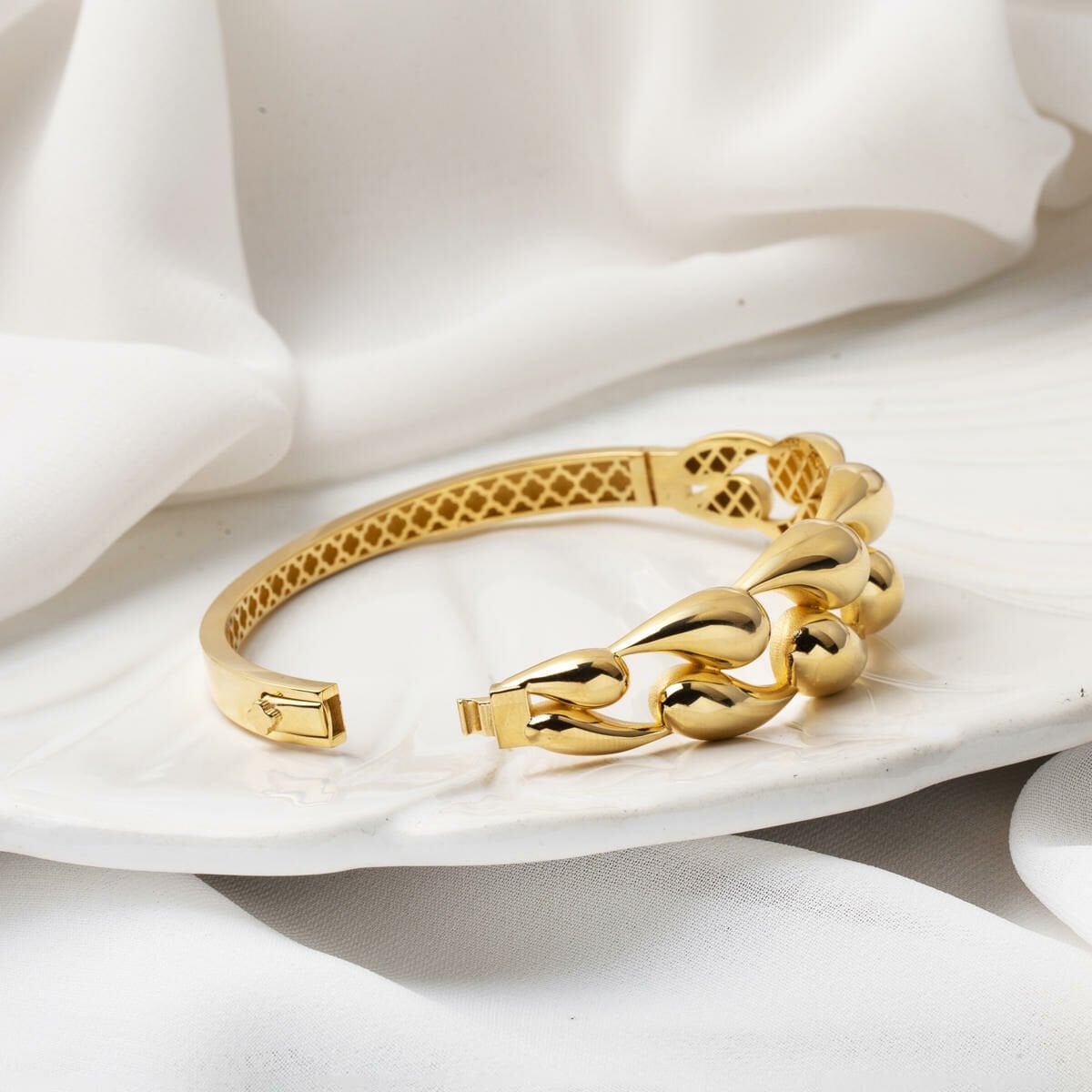 14K Yellow Gold Water Teardrop Hinged Cuff Bangle