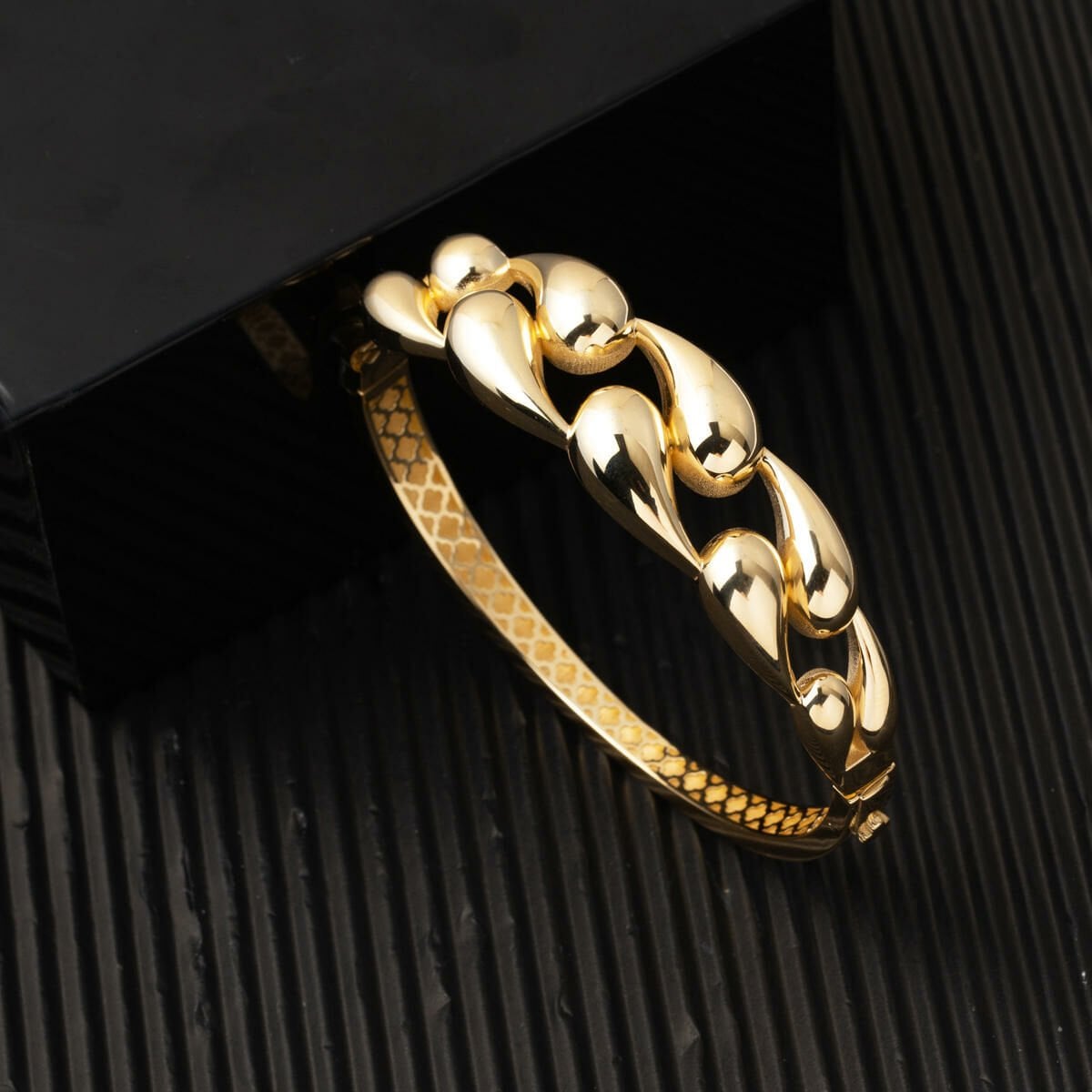 14K Yellow Gold Water Teardrop Hinged Cuff Bangle