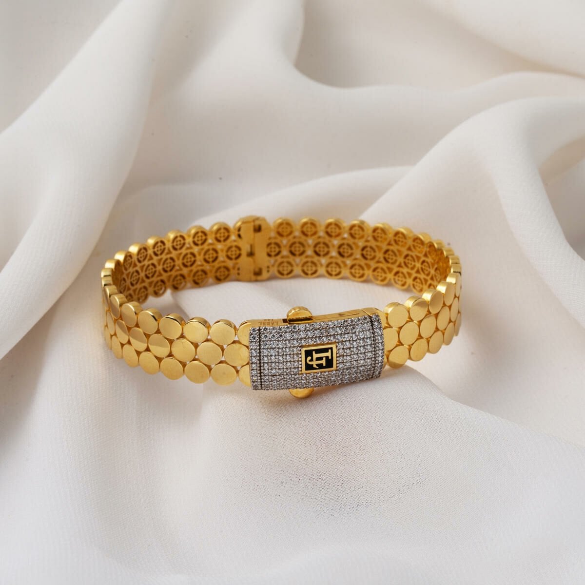 14K Yellow Gold Round Patterned Cubic Zirconia Hinged Cuff Bangle
