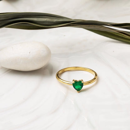 14K Yellow Gold Green Heart Cubic Zirconia Ring (1.48 g)