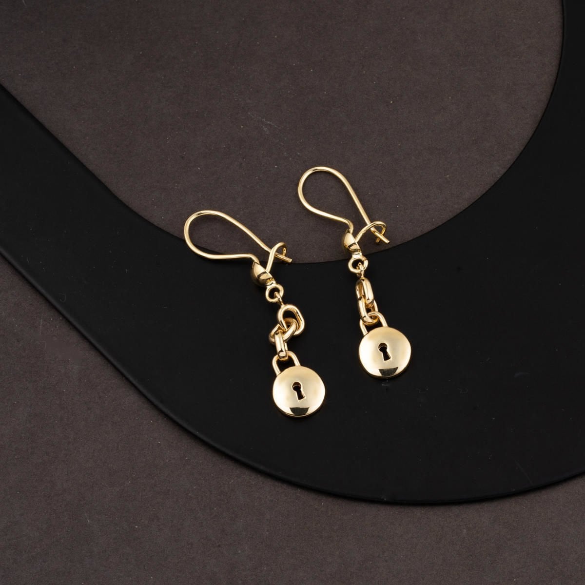 14K Yellow Gold Round Lock Dangle Earrings