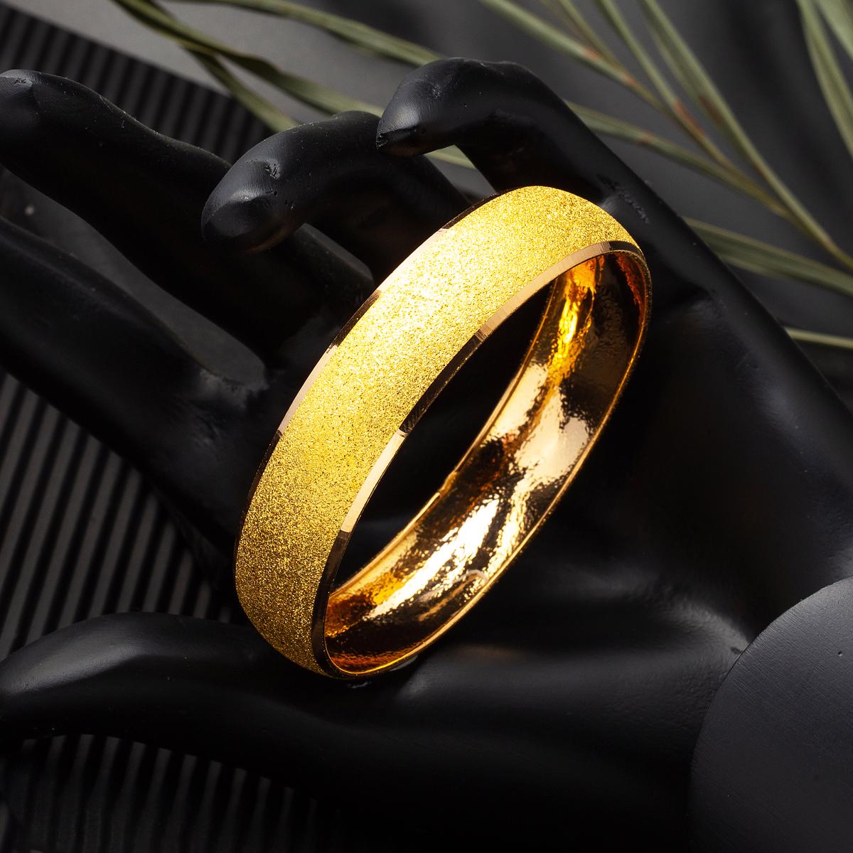 22K Yellow Gold 1.5 CM Wide Bangle (27.67 g)