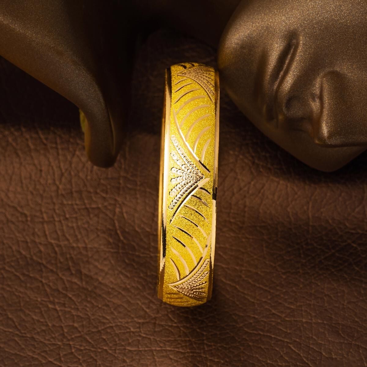 22K Yellow Gold 1.5 CM Wide Bangle