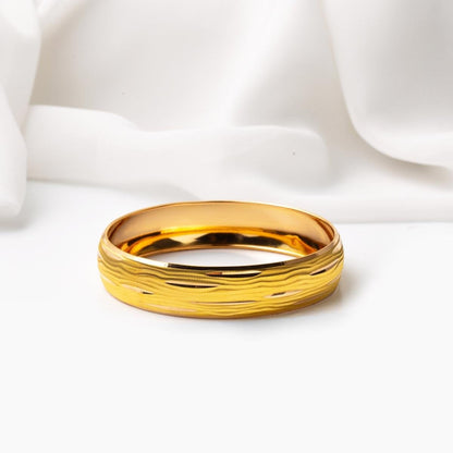 22K Yellow Gold 1.5 CM Wide Bangle (13.93 g)