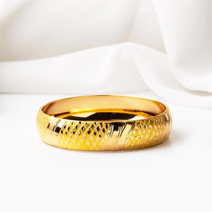 22K Yellow Gold 1.5 CM Wide Bangle (14 g)