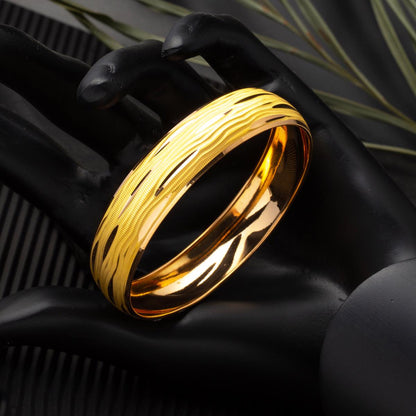 22K Yellow Gold 1.5 CM Wide Bangle (13.93 g)