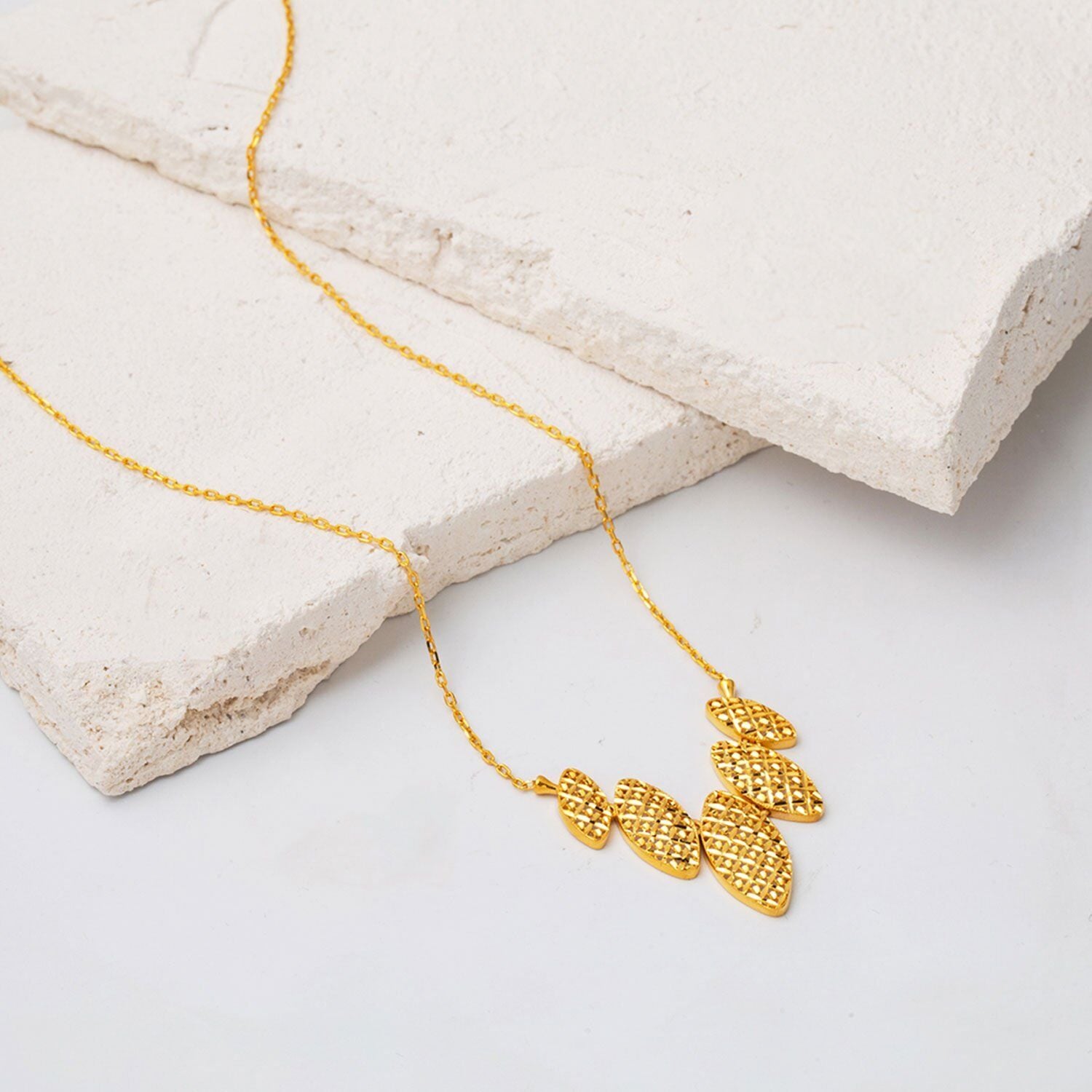22K Yellow Gold Flower of Life Necklace (4.91 g)