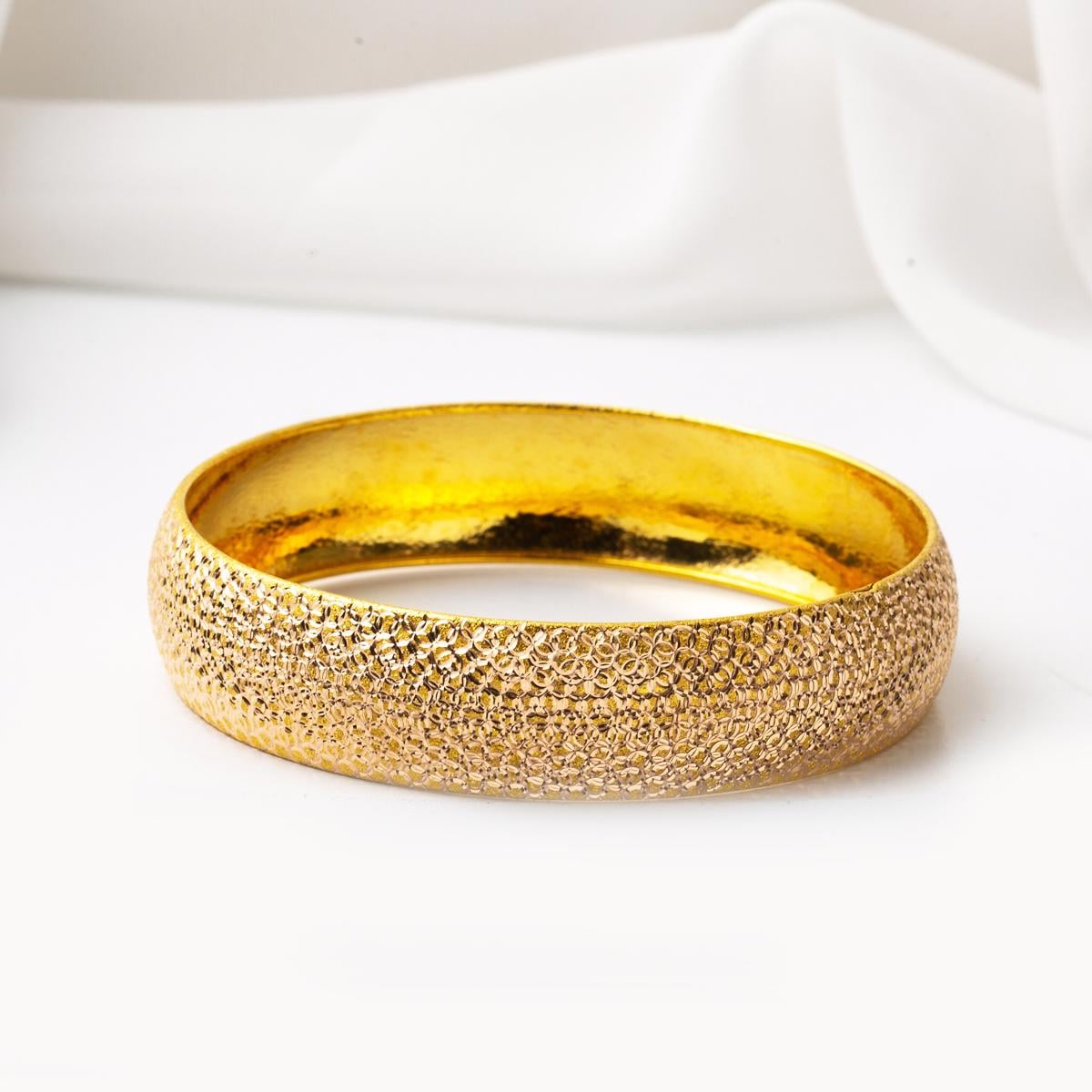 14K Yellow Gold 1.5 cm Wide Bangle