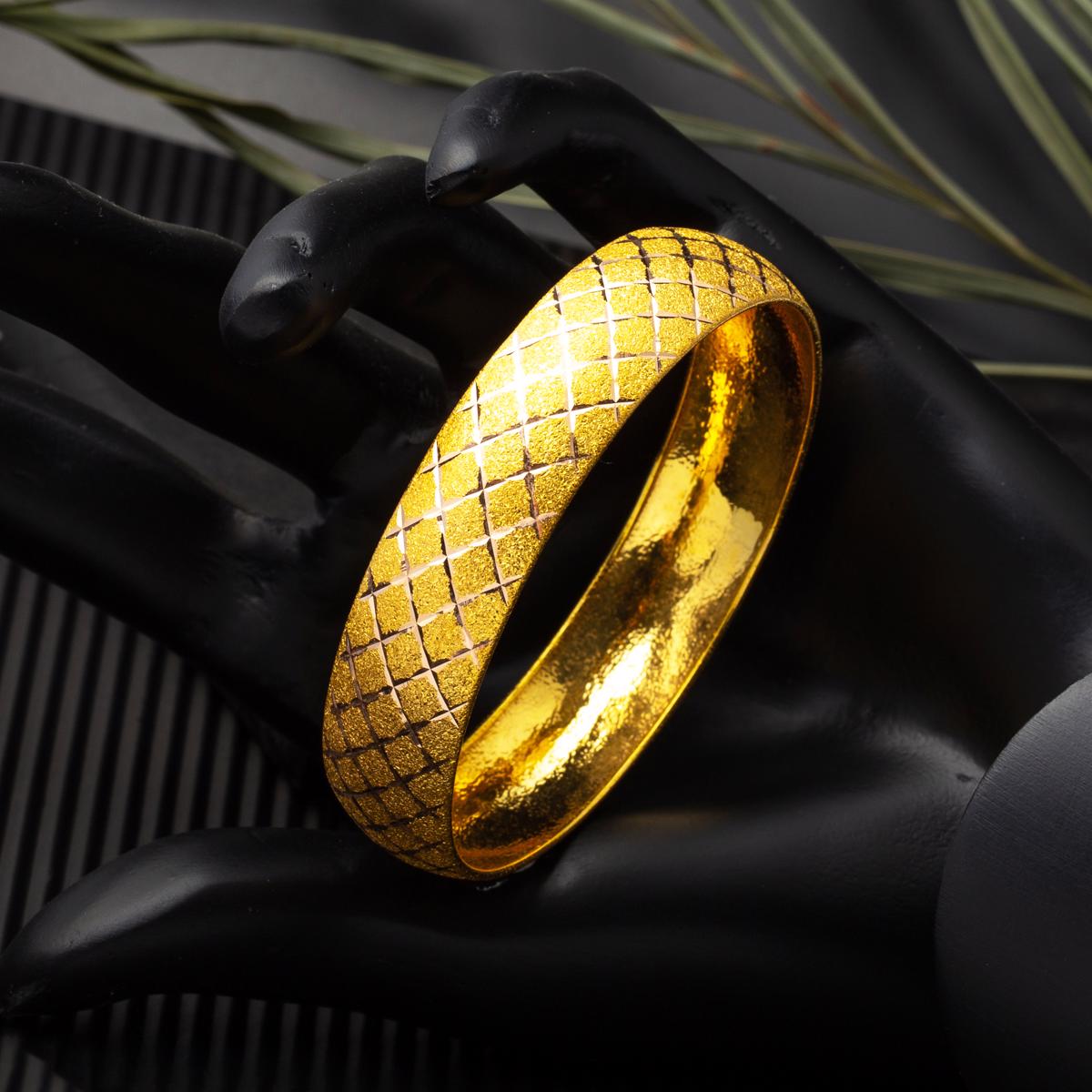 14K Yellow Gold 1.5 cm Wide Bangle