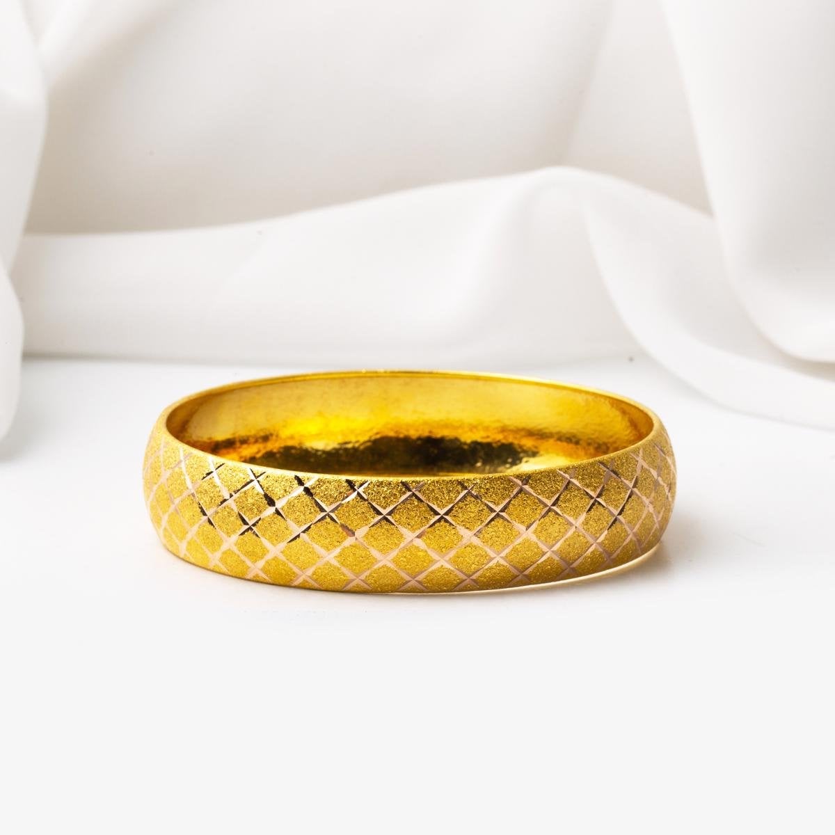 14K Yellow Gold 1.5 cm Wide Bangle