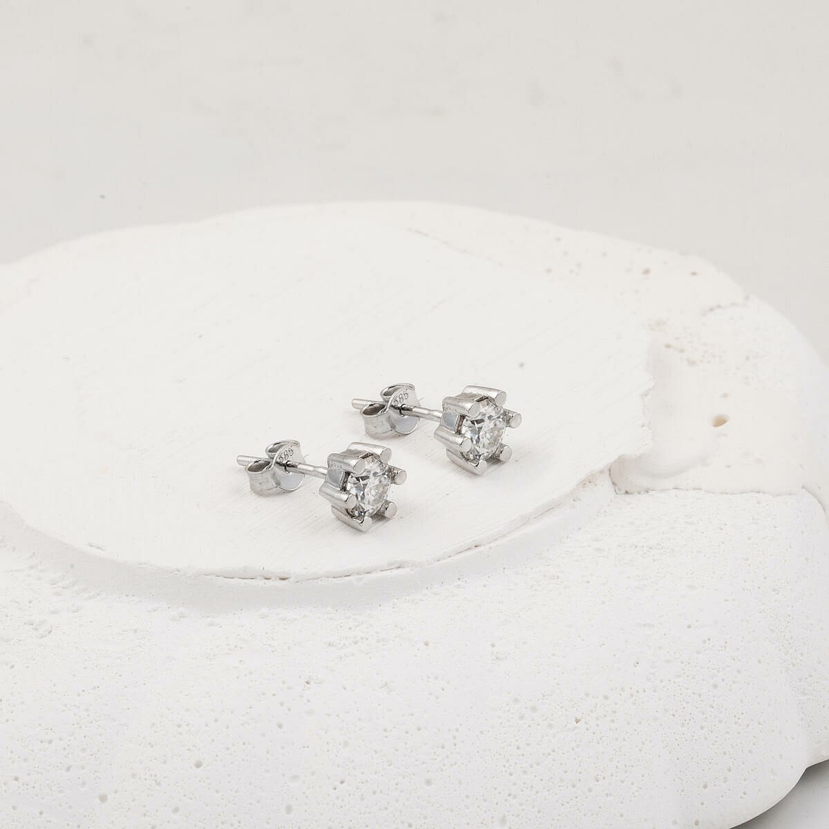 14K White Gold 1.50 Ct Moissanite Necklace and Earrings Set
