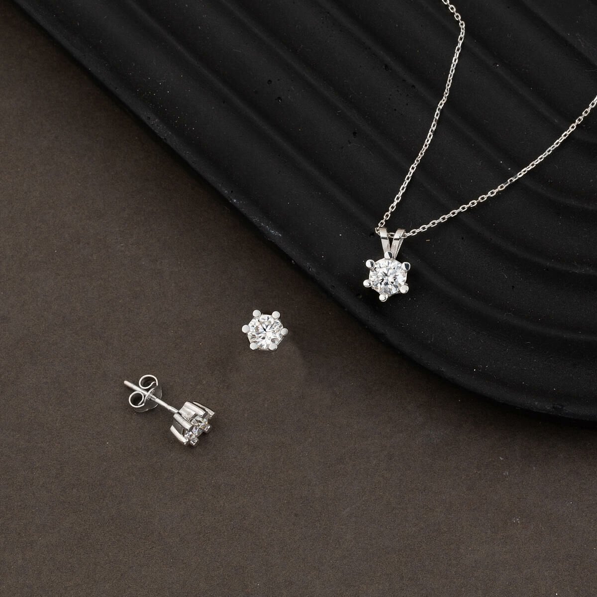 14K White Gold 1.50 Ct Moissanite Necklace and Earrings Set